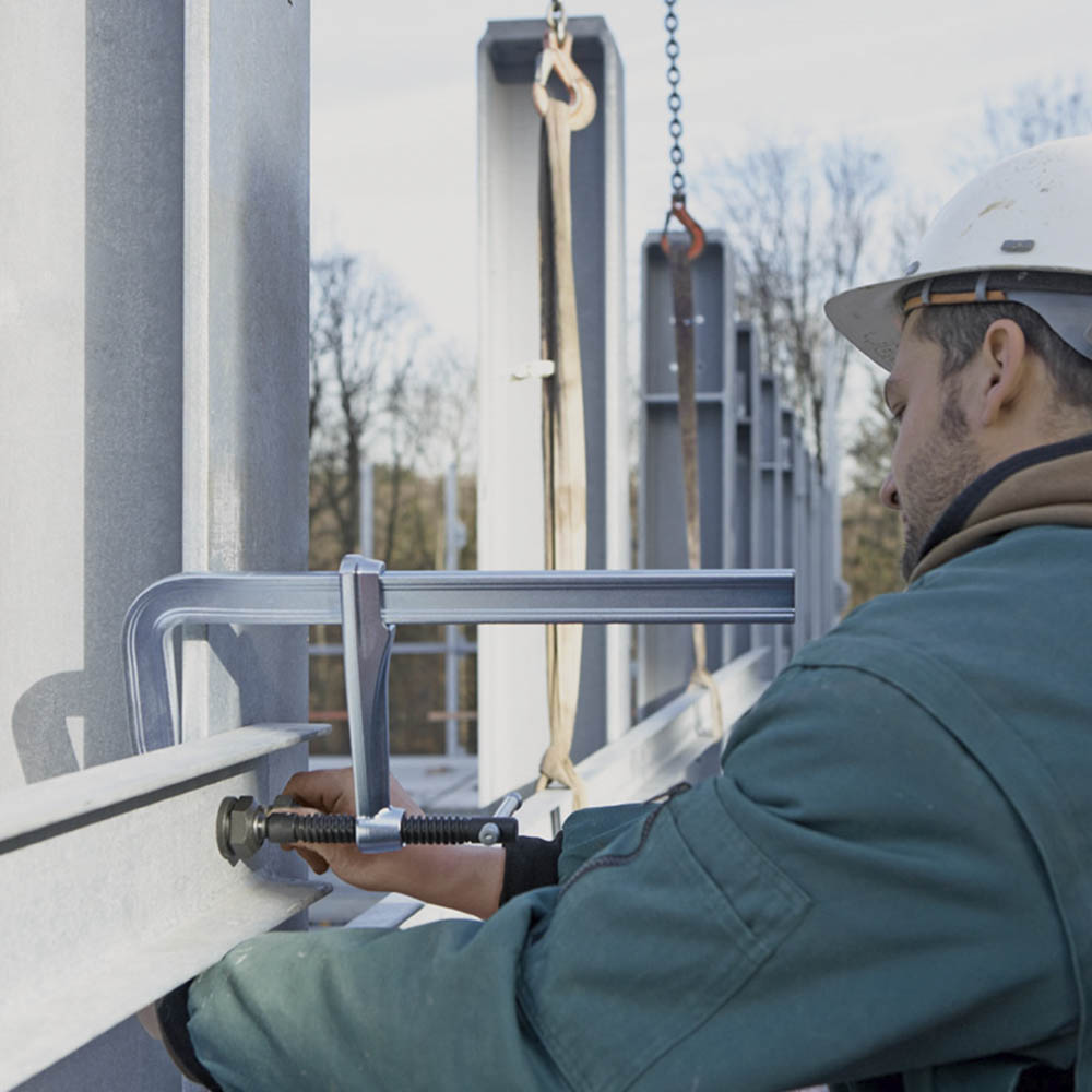 _0001_SGM_work_man_assembly_1__100