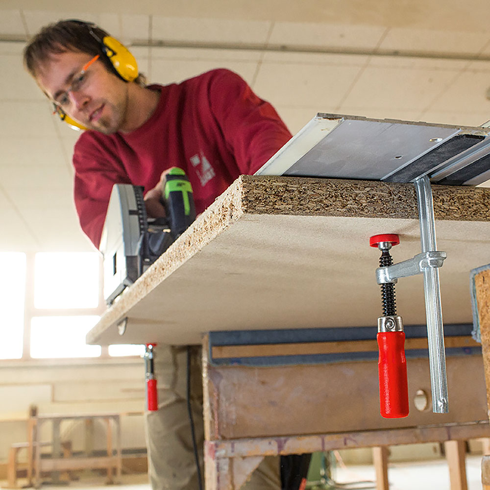 Bes-GTR_work_man_wood_1__100