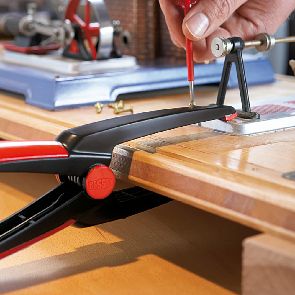 Bes-XCL_work_man_steam_1__100