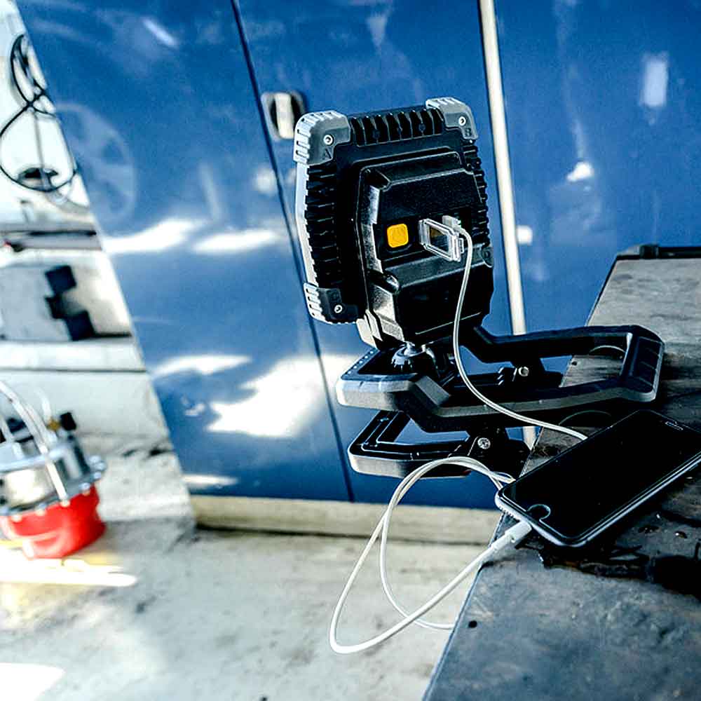 7.-Foco LED portátil